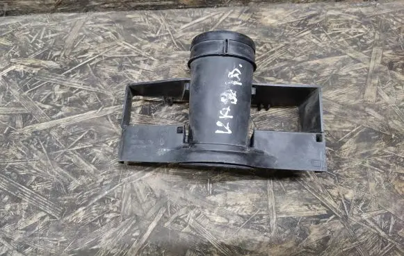 Volkswagen Caddy Air intake duct part 1K0805962