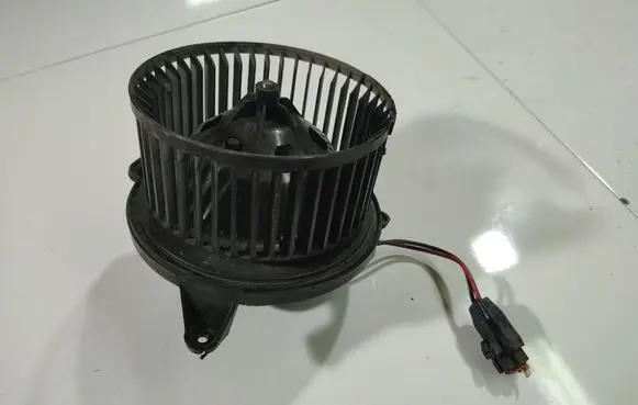 Nissan Pathfinder R51 Heater fan/blower 