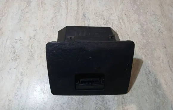 Toyota Avensis T270 Glove box 5545005010