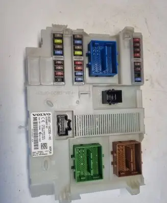 Volvo XC70 Fuse module AG9T14C256HC 31254837AC 3659AF01125TP