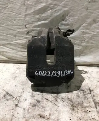 BMW 5 E39 Front brake caliper 6022296