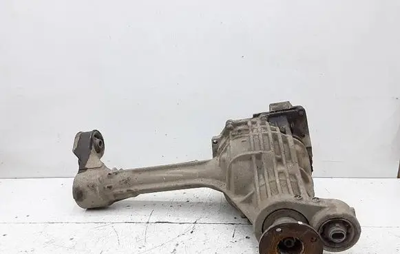 Nissan Navara Front differential 6 bėgiai