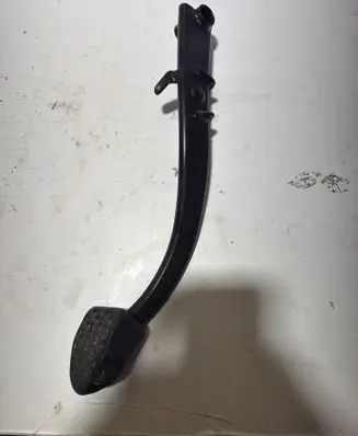 BMW Z4 E85 E86 Clutch pedal 11606583