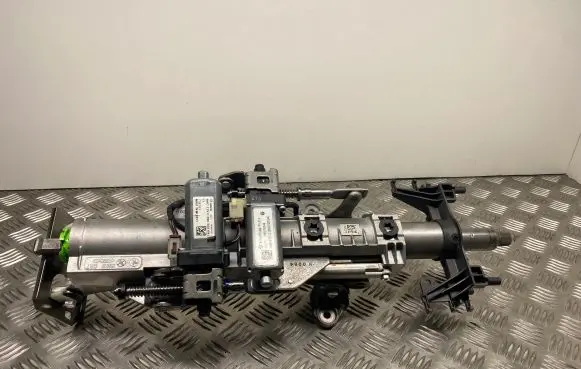 Steering wheel axle set