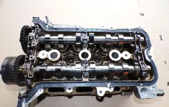 Renault Captur Engine head 9903R