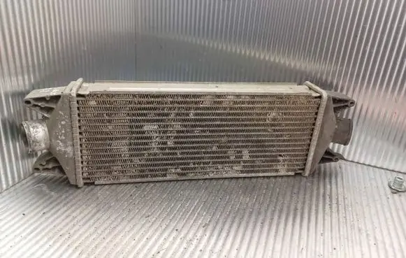 Iveco Daily 35 - 40.10 Intercooler radiator