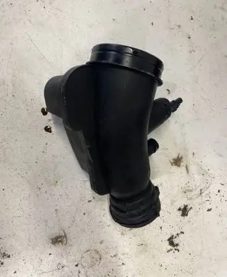 BMW 3 F30 F35 F31 Intake resonator 8601681 70604239 10737810