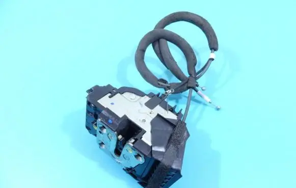 Nissan Juke I F15 Front door lock IMPRK1333022