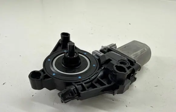 Chrysler Pacifica Sliding door motor 3043241C
