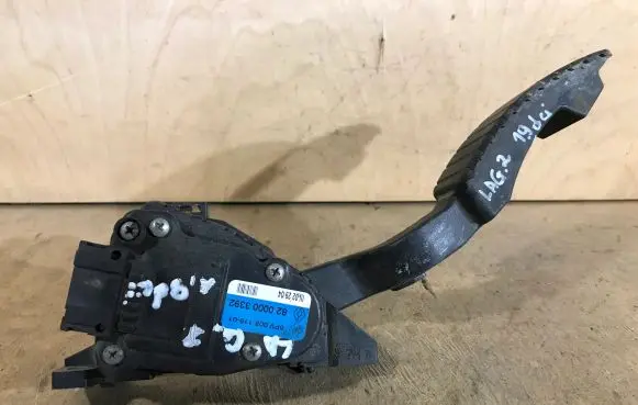 Renault Laguna II Accelerator throttle pedal 6PV00811901 8200003392
