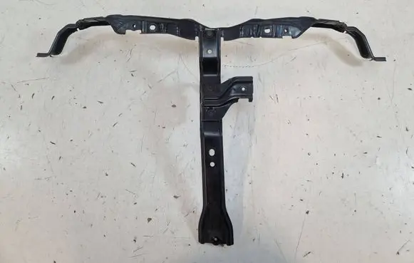 Toyota RAV 4 (XA40) Radiator support slam panel