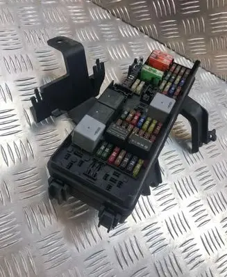 Mercedes-Benz R W251 Fuse module A1645400272