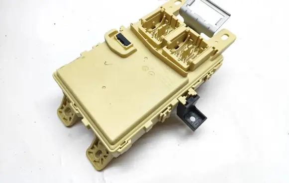 KIA Rio Fuse module 91950H8570
