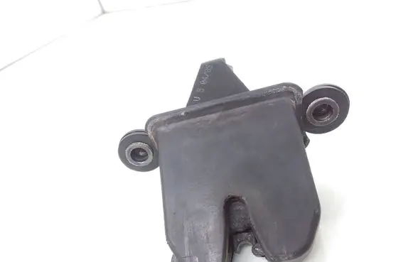 Skoda Octavia Mk2 (1Z) Tailgate/trunk/boot lock/catch/latch 1Z5827501C