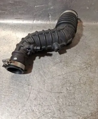 Air intake hose/pipe