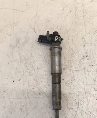 Nissan Navara Fuel injector 0445116033