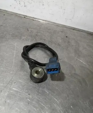 Audi A6 S6 C4 4A Detonation knock sensor 054905377G