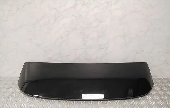 Tailgate/trunk spoiler