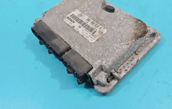 Volkswagen New Beetle Engine control unit/module ECU 06A906018N IMPRK1384272