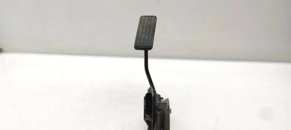 Subaru Legacy Accelerator throttle pedal