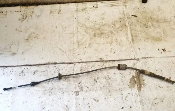 Gear shift cable linkage