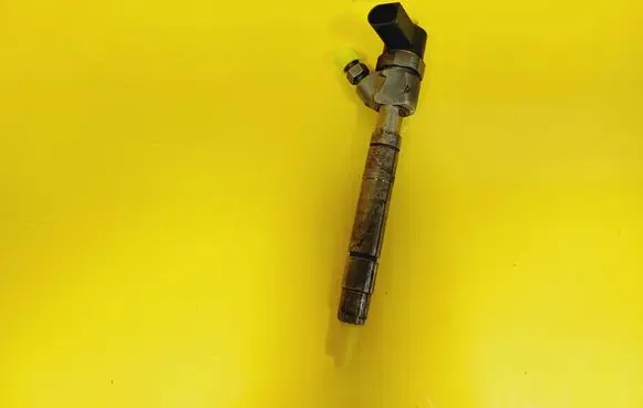 Fuel injector