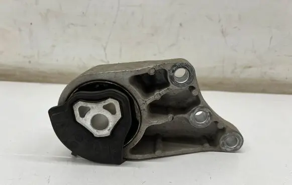 MG ZS Engine mount bracket 10884498