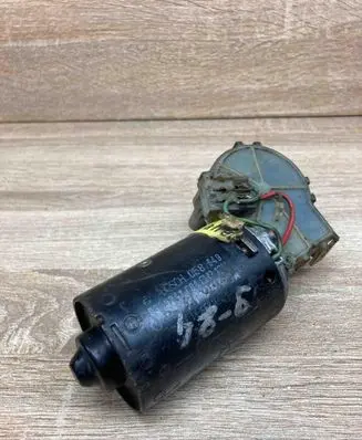 Volkswagen Golf II Wiper motor 191955113A 390241094