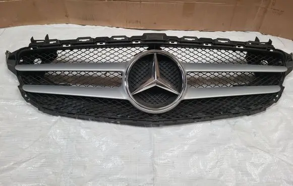 Mercedes-Benz C W205 Front bumper upper radiator grill A2058800783