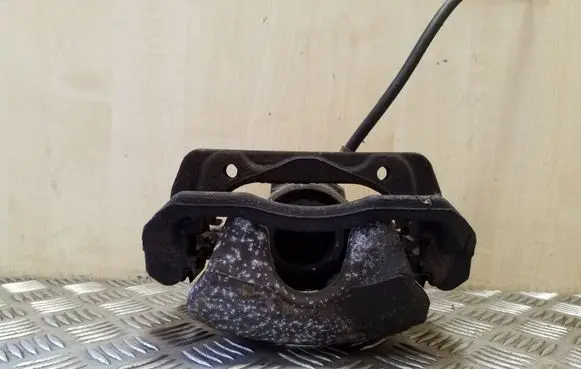 Mercedes-Benz C W204 Front brake caliper