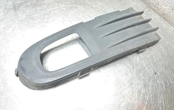 Volvo V50 Front fog light trim/grill 30655885