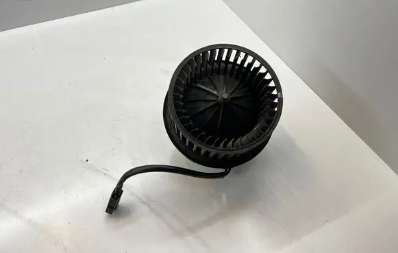 Volkswagen PASSAT B4 Heater fan/blower 357819021 5399386010 0765006812