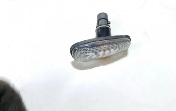 Opel Zafira A Front fender indicator light