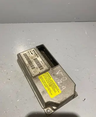 Volvo V70 Airbag control unit/module 8651523