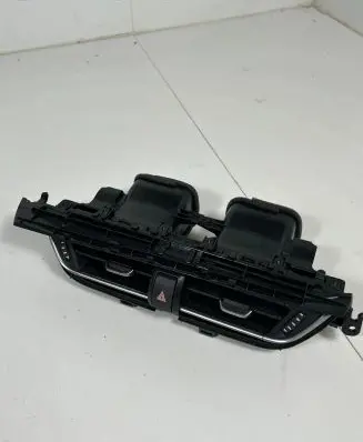 Toyota C-HR I Dash center air vent grill 55670F4010