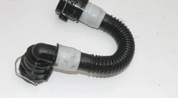 Tesla Model Y Engine coolant pipe/hose