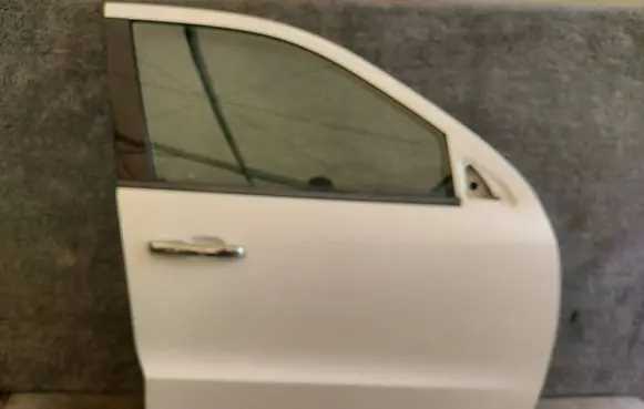 Dodge Durango III Front door