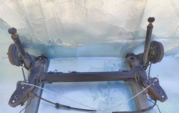 Opel Corsa D Rear axle beam 