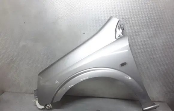 Nissan Prairie Fender