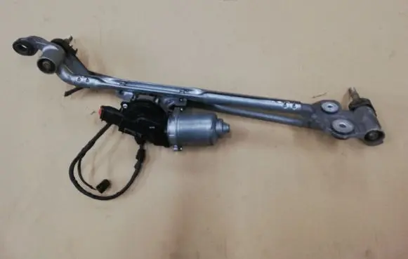 BMW X5 F15 Front wiper linkage and motor 7292654-08