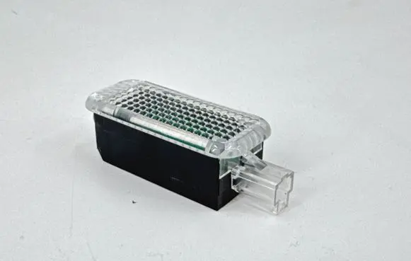 Audi Q2 - Rear door interior light 8J0947409B