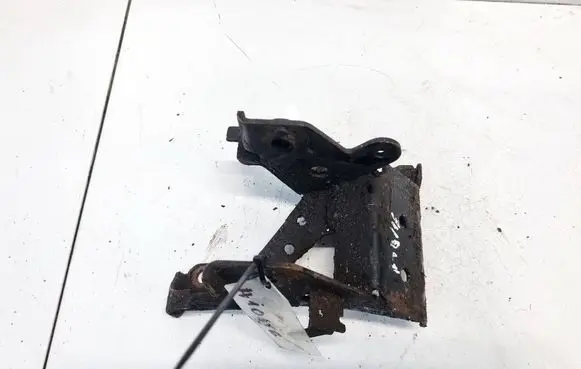 Nissan Murano Z50 Engine mounting bracket
