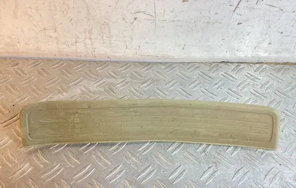 Honda CR-V Rear sill trim cover 84212SWAA