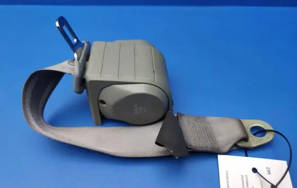 Jaguar XJS Rear seatbelt BEC8235 BEC8235LDY FLD3145
