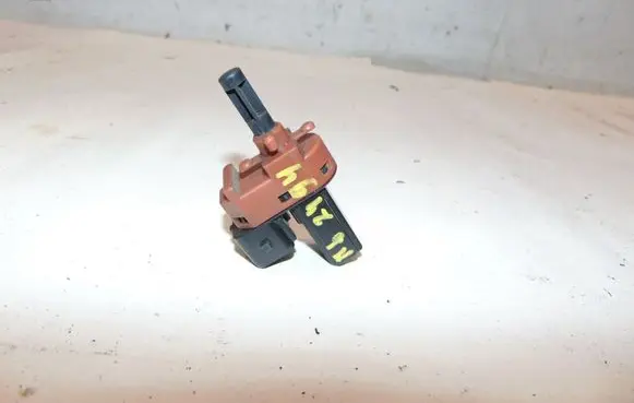 Clutch pedal sensor