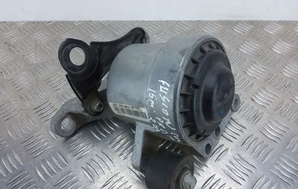 Ford Fusion II Engine mount bracket DG936F012DA