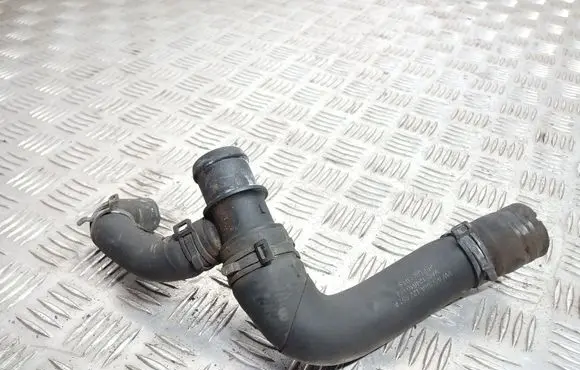 Volkswagen PASSAT B7 Engine coolant pipe/hose 3AA122051A