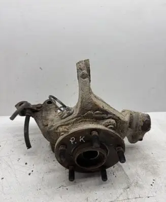 Toyota Avensis T270 Front wheel hub spindle knuckle
