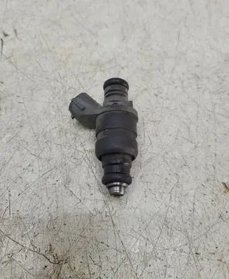 Audi A3 S3 8P Fuel injector 06A906031BT