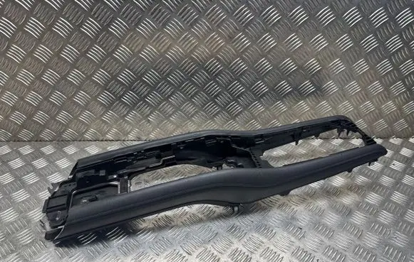 Honda HR-V Center console T10280